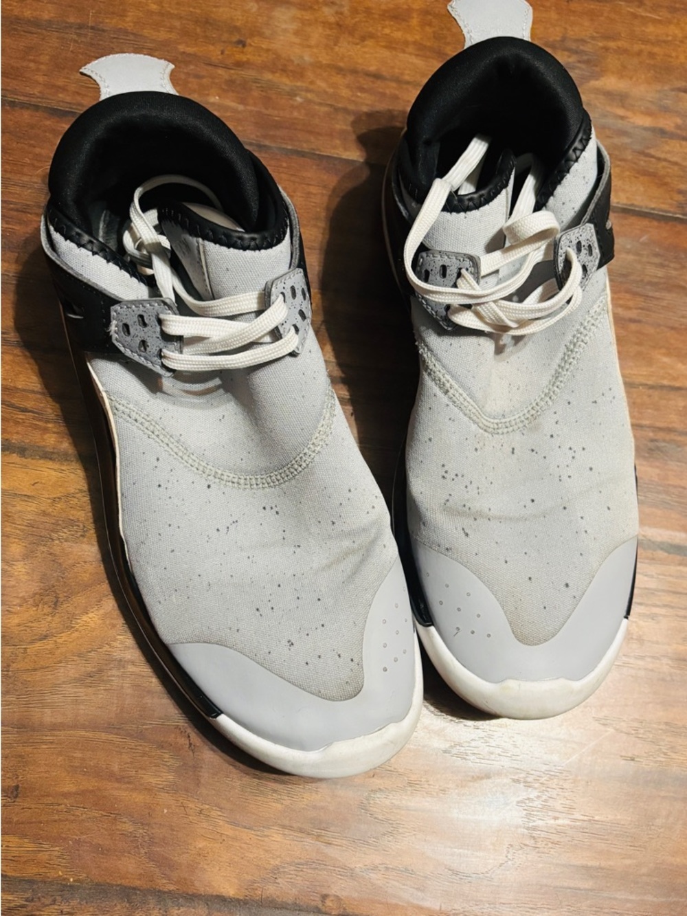 Air Jordan fly 89 boys size 5.5 shoes